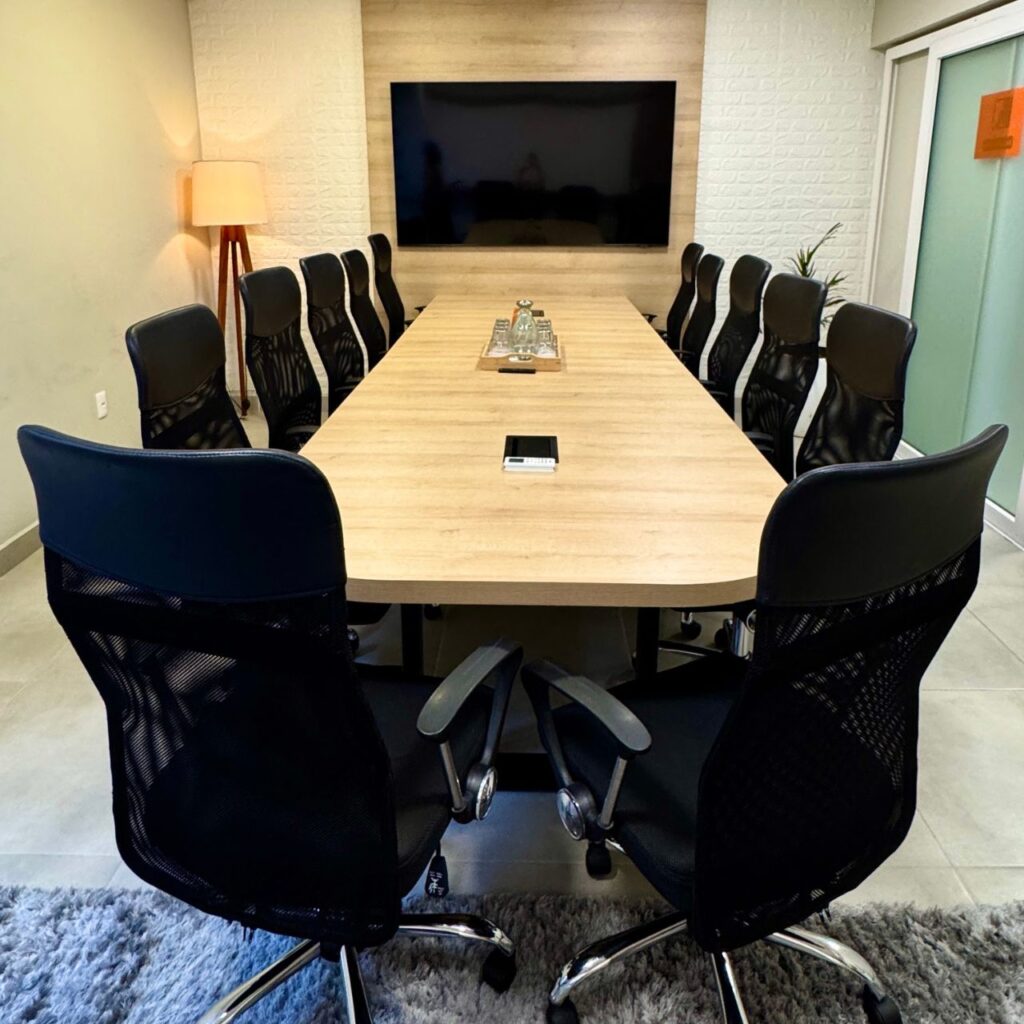 Sala de reunião do Rexco Coworking em Blumenau