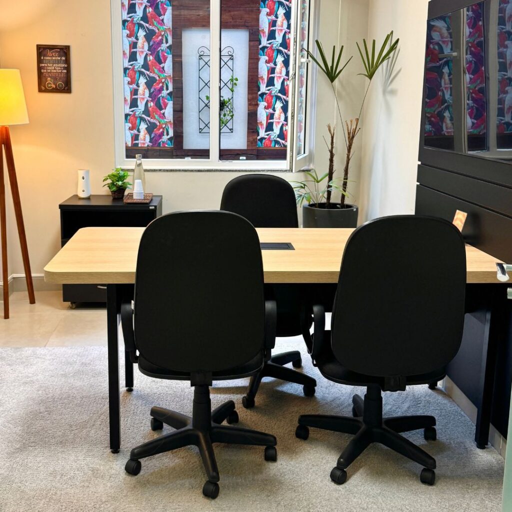 Sala de reunião em coworking em Blumenau
